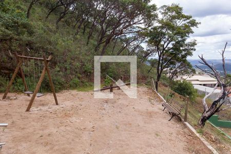 Casa de condomínio à venda com 380m², 3 quartos e 6 vagas Casa de condomínio à venda com 380m², 3 quartos e 6 vagasÁrea comum - Playground