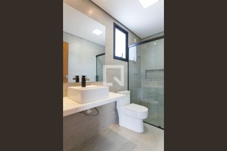 Casa de condomínio à venda com 380m², 3 quartos e 6 vagas Casa de condomínio à venda com 380m², 3 quartos e 6 vagasBanheiro Social