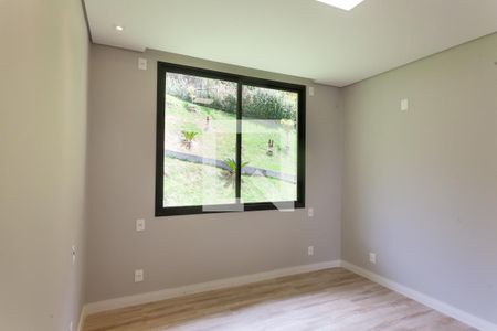 Casa de condomínio à venda com 380m², 3 quartos e 6 vagas Casa de condomínio à venda com 380m², 3 quartos e 6 vagassuite 2