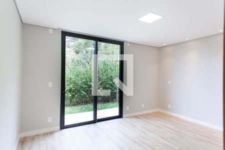 Casa de condomínio à venda com 380m², 3 quartos e 6 vagas Casa de condomínio à venda com 380m², 3 quartos e 6 vagassuite 3