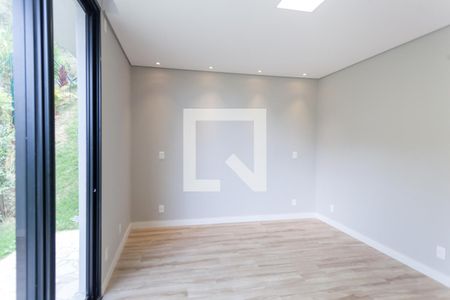 Casa de condomínio à venda com 380m², 3 quartos e 6 vagas Casa de condomínio à venda com 380m², 3 quartos e 6 vagassuite 3