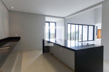 Casa de condomínio à venda com 380m², 3 quartos e 6 vagas Casa de condomínio à venda com 380m², 3 quartos e 6 vagasCozinha