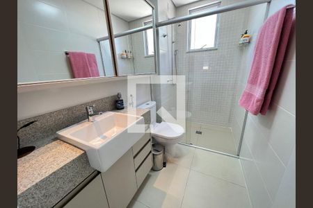 Banheiro de apartamento à venda com 3 quartos, 216m² em Gutierrez, Belo Horizonte