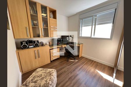 Quarto de apartamento à venda com 3 quartos, 216m² em Gutierrez, Belo Horizonte