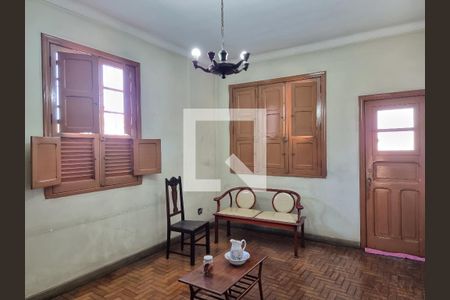 Casa à venda com 4 quartos, 419m² em Cachoeirinha, Belo Horizonte