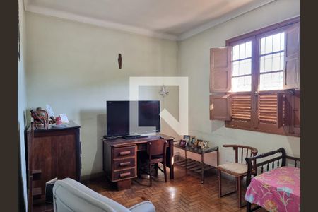 Casa à venda com 4 quartos, 419m² em Cachoeirinha, Belo Horizonte
