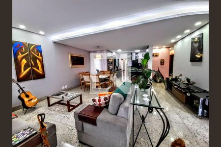 Casa à venda com 3 quartos, 263m² em Santa Cruz, Belo Horizonte