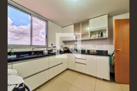 Apartamento para alugar com 164m², 3 quartos e 2 vagas
