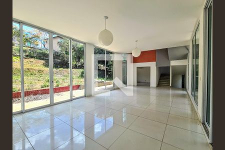 Casa de Condomínio à venda com 5 quartos, 456m² em Pasárgada, Nova Lima