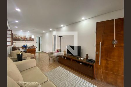 Casa para alugar com 3 quartos, 264m² em Estrela do Oriente, Belo Horizonte