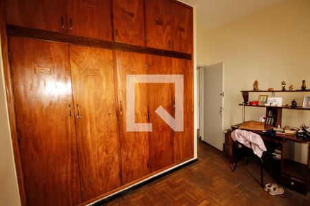 Casa à venda com 4 quartos, 214m² em Serra, Belo Horizonte