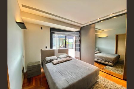 Casa de condomínio à venda com 494m², 4 quartos e 5 vagas