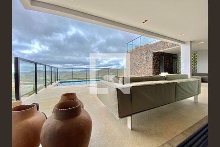 Casa de condomínio à venda com 494m², 4 quartos e 5 vagas