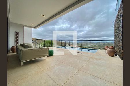 Casa de condomínio à venda com 494m², 4 quartos e 5 vagas