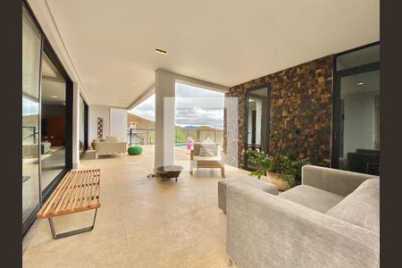 Casa de condomínio à venda com 494m², 4 quartos e 5 vagas