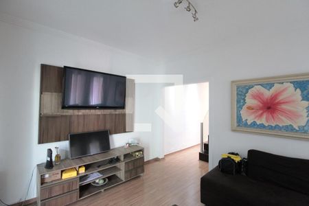 Sala de casa à venda com 3 quartos, 185m² em Rio Branco, Belo Horizonte