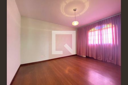 Casa à venda com 3 quartos, 205m² em Dom Bosco, Belo Horizonte