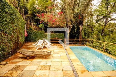 Casa de condomínio à venda com 455m², 4 quartos e 5 vagas