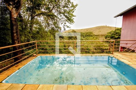 Casa de condomínio à venda com 455m², 4 quartos e 5 vagas