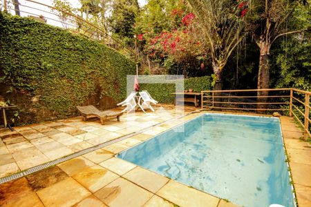 Casa de condomínio à venda com 455m², 4 quartos e 5 vagas