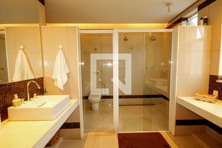 Casa à venda com 412m², 4 quartos e 2 vagas