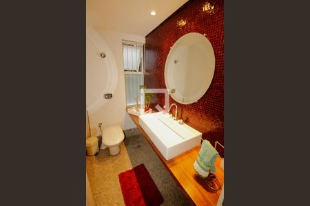 Casa à venda com 412m², 4 quartos e 2 vagas