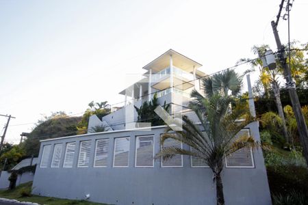 Casa à venda com 412m², 4 quartos e 2 vagas