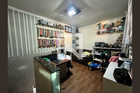 Apartamento à venda com 4 quartos, 130m² em Arpoador, Contagem