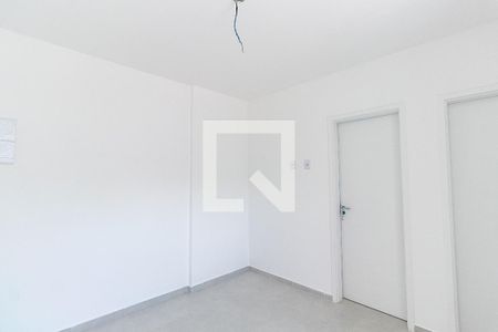 Sala/Cozinha de apartamento à venda com 2 quartos, 38m² em Parque das Paineiras, São Paulo