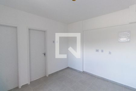 Sala/Cozinha de apartamento à venda com 2 quartos, 38m² em Parque das Paineiras, São Paulo