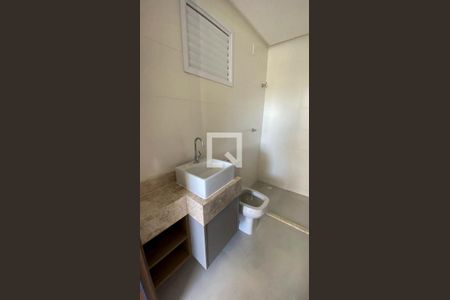 Banheiro da Suíte de apartamento para alugar com 2 quartos, 51m² em Vila Rosa, Goiânia