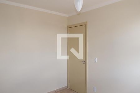 Dormitório 01 de apartamento para alugar com 2 quartos, 64m² em Ipiranga, Ribeirão Preto