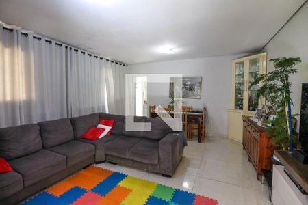 Sala de casa à venda com 5 quartos, 152m² em Vila Diva (zona Leste), São Paulo