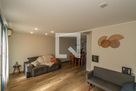 Casa de condomínio à venda com 91m², 3 quartos e 2 vagasSala de Estar/TV