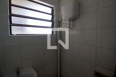 Banheiro de apartamento para alugar com 1 quarto, 35m² em Arroio da Manteiga, São Leopoldo