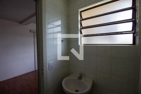 Banheiro de apartamento para alugar com 1 quarto, 35m² em Arroio da Manteiga, São Leopoldo