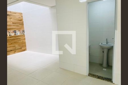 Casa à venda com 3 quartos, 220m² em Vila Esperança, São Paulo