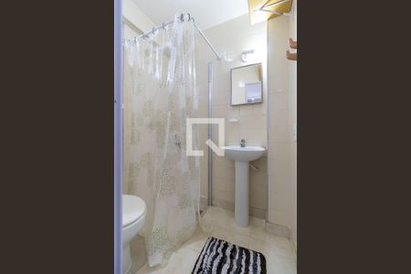 Banheiro de kitnet/studio para alugar com 1 quarto, 38m² em Taquaral, Campinas