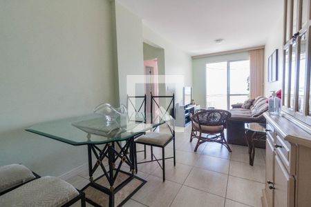 Sala 1 de apartamento para alugar com 2 quartos, 71m² em Capoeiras, Florianópolis