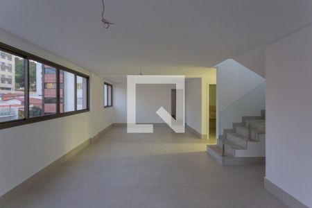 Apartamento à venda com 290m², 4 quartos e 4 vagasSala