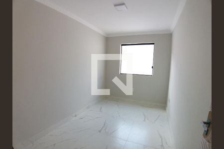 Casa à venda com 3 quartos, 102m² em Santa Rosa, Belo Horizonte