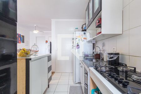 Cozinha e área de serviço de apartamento à venda com 3 quartos, 63m² em Conceição, Osasco