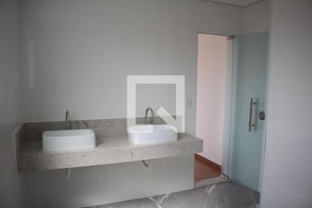 Suite Quarto 1 de apartamento à venda com 4 quartos, 160m² em Vera Cruz, Contagem