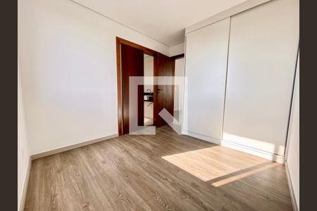 Quarto 3 de apartamento à venda com 4 quartos, 228m² em Jaraguá, Belo Horizonte