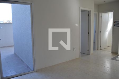 Sala de apartamento à venda com 2 quartos, 52m² em Cabral, Contagem