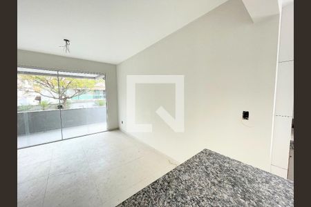 Sala de apartamento à venda com 3 quartos, 86m² em Cabral, Contagem