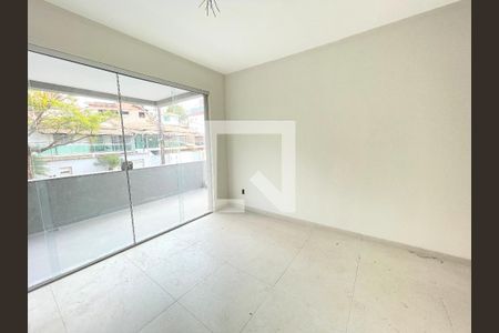 Sala de apartamento à venda com 3 quartos, 86m² em Cabral, Contagem