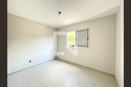 Quarto 3 de apartamento à venda com 3 quartos, 86m² em Cabral, Contagem