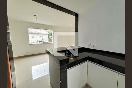 Apartamento à venda com 2 quartos, 65m² em Vila Paris, Belo Horizonte