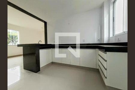 Apartamento à venda com 2 quartos, 65m² em Vila Paris, Belo Horizonte